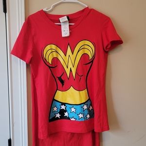 Wonder Woman Red Yellow Blue T Shirt Top Blouse Costume/Cape Size L